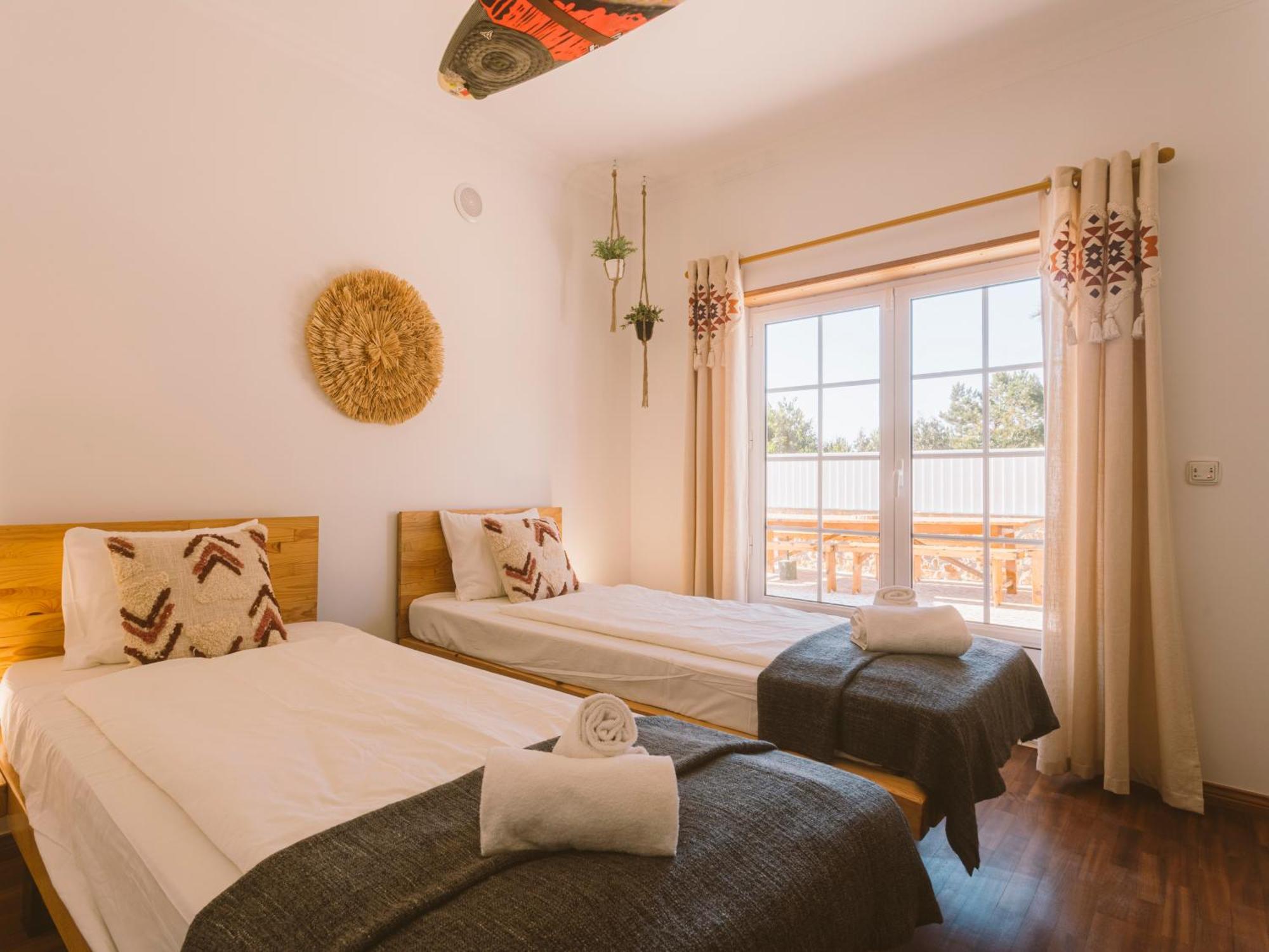 Albergue Cliff Surf House A dos Cunhados Exterior foto